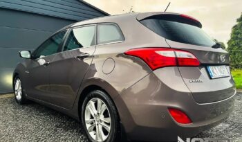 HYUNDAI I30  | FWD (przód) | Manualna | 110 KM | Brązowy full