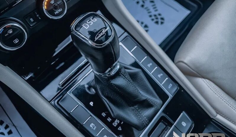 SKODA Superb  | 4×4 (stały) | Automatyczna | 280 KM | Czarny full