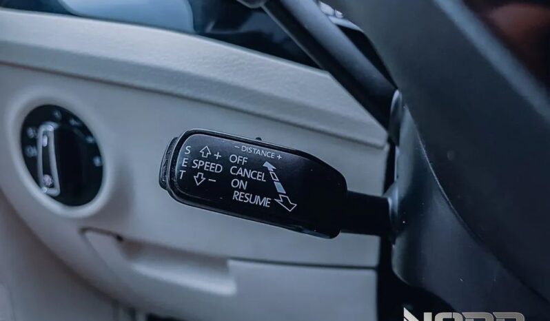 SKODA Superb  | 4×4 (stały) | Automatyczna | 280 KM | Czarny full