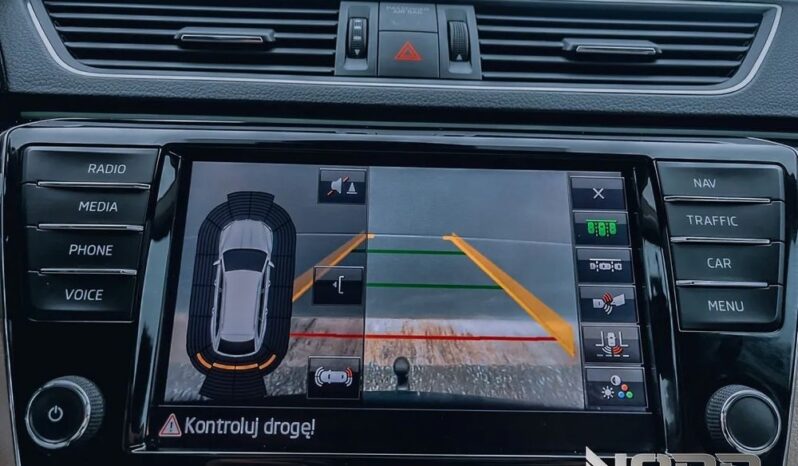 SKODA Superb  | 4×4 (stały) | Automatyczna | 280 KM | Czarny full