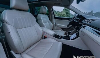 SKODA Superb  | 4×4 (stały) | Automatyczna | 280 KM | Czarny full