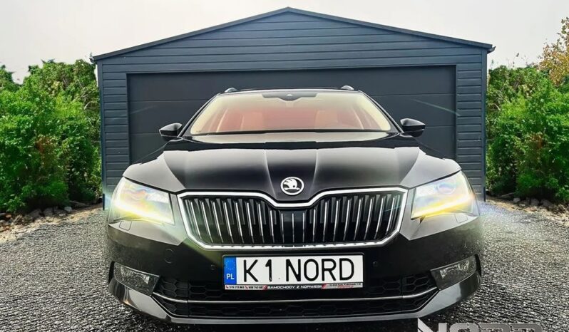 SKODA Superb  | 4×4 (stały) | Automatyczna | 280 KM | Czarny full