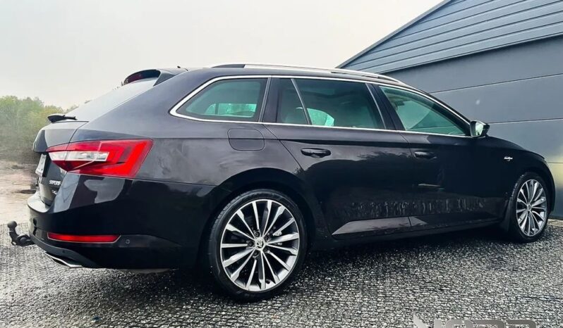 SKODA Superb  | 4×4 (stały) | Automatyczna | 280 KM | Czarny full