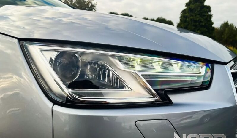 AUDI A4  | FWD (przód) | Manualna | 150 KM | Srebrny full