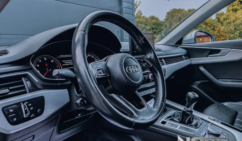 AUDI A4  | FWD (przód) | Manualna | 150 KM | Srebrny full