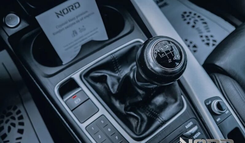 AUDI A4  | FWD (przód) | Manualna | 150 KM | Srebrny full