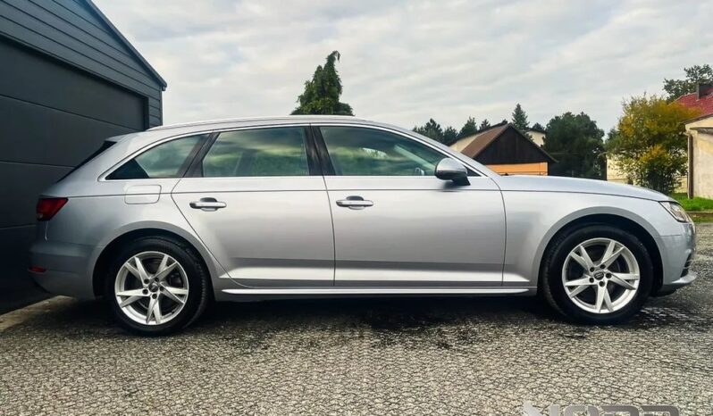 AUDI A4  | FWD (przód) | Manualna | 150 KM | Srebrny full