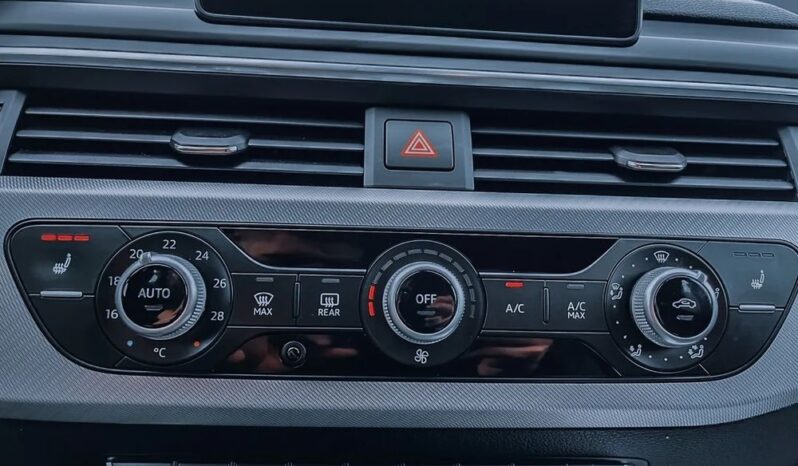 AUDI A4  | FWD (przód) | Manualna | 150 KM | Srebrny full
