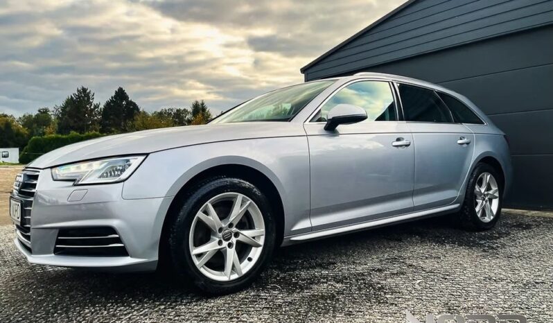 AUDI A4  | FWD (przód) | Manualna | 150 KM | Srebrny full