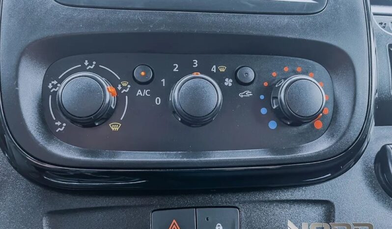 OPEL Vivaro | FWD (przód) | Manualna | 145 KM | Szary full