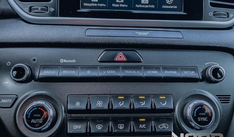 KIA Sportage  | FWD (przód) | Manualna | 132 KM | Czerwony full