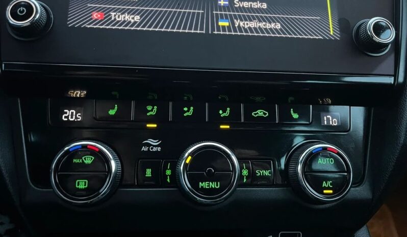 SKODA Octavia  | 4×4 (stały) | Automatyczna | 150 KM | Czarny full