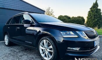 SKODA Octavia  | 4×4 (stały) | Automatyczna | 150 KM | Czarny full