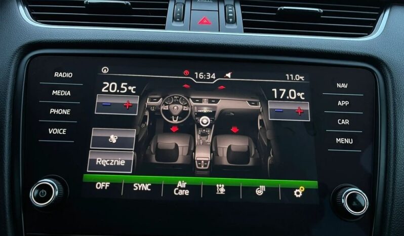 SKODA Octavia  | 4×4 (stały) | Automatyczna | 150 KM | Czarny full