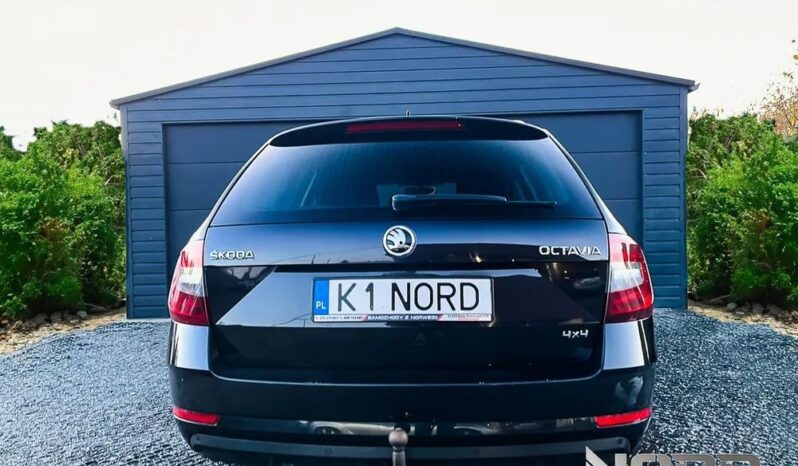 SKODA Octavia  | 4×4 (stały) | Automatyczna | 150 KM | Czarny full