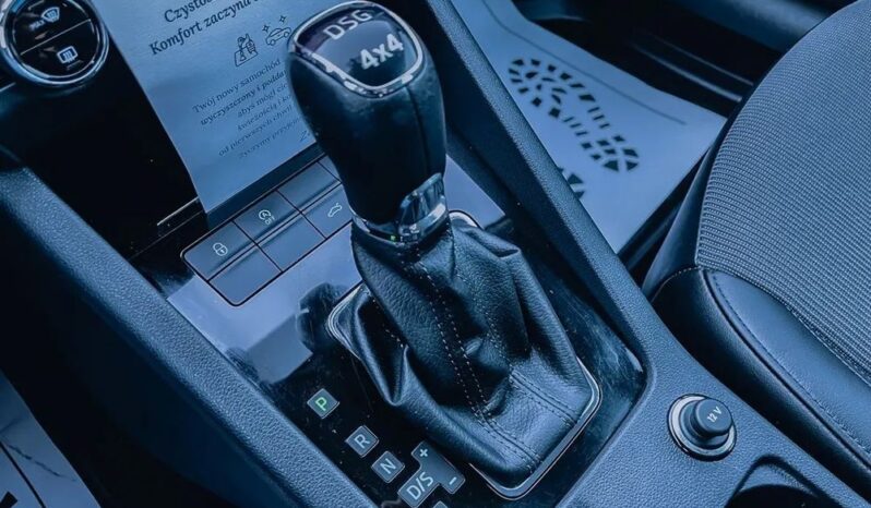 SKODA Octavia  | 4×4 (stały) | Automatyczna | 184 KM | Biały full