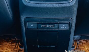 SKODA Octavia  | 4×4 (stały) | Automatyczna | 184 KM | Biały full