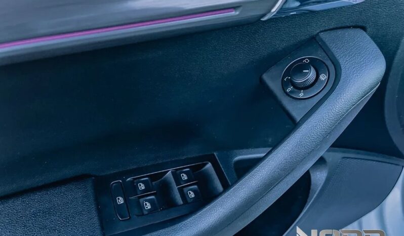 SKODA Octavia  | 4×4 (stały) | Automatyczna | 184 KM | Biały full