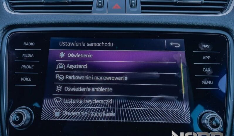 SKODA Octavia  | 4×4 (stały) | Automatyczna | 184 KM | Biały full