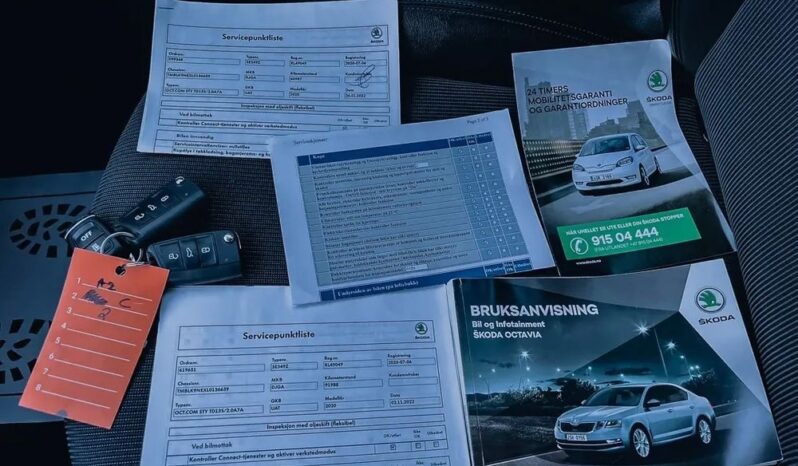 SKODA Octavia  | 4×4 (stały) | Automatyczna | 184 KM | Biały full