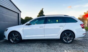 SKODA Octavia  | 4×4 (stały) | Automatyczna | 184 KM | Biały full