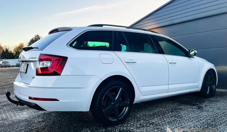 SKODA Octavia  | 4×4 (stały) | Automatyczna | 184 KM | Biały full
