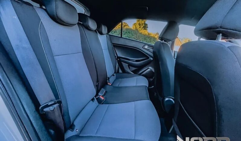 HYUNDAI i20  | FWD (przód) | Manualna | 100 KM | Biały full