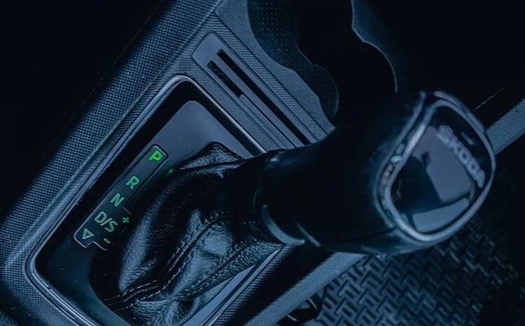 SKODA Fabia  | FWD (przód) | Automatyczna | 110 KM | Szary full