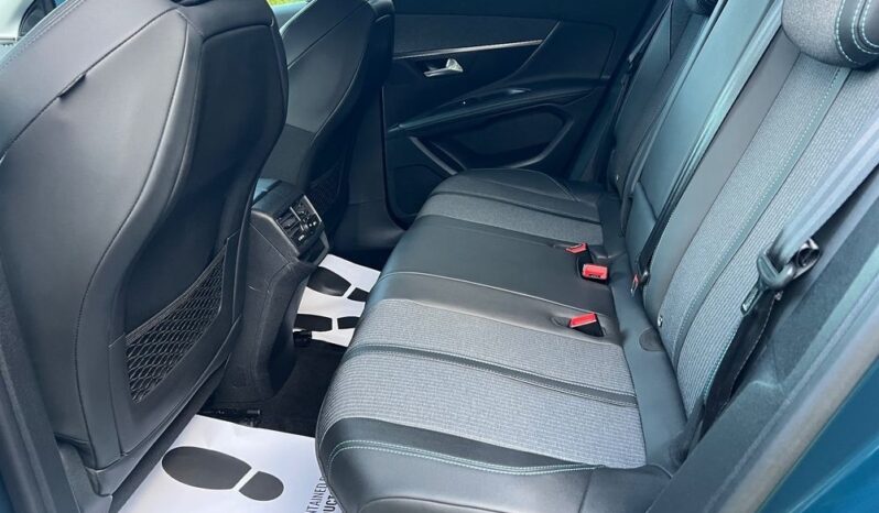 PEUGEOT 3008  | FWD (przód) | Manualna | 130 KM | Niebieski full