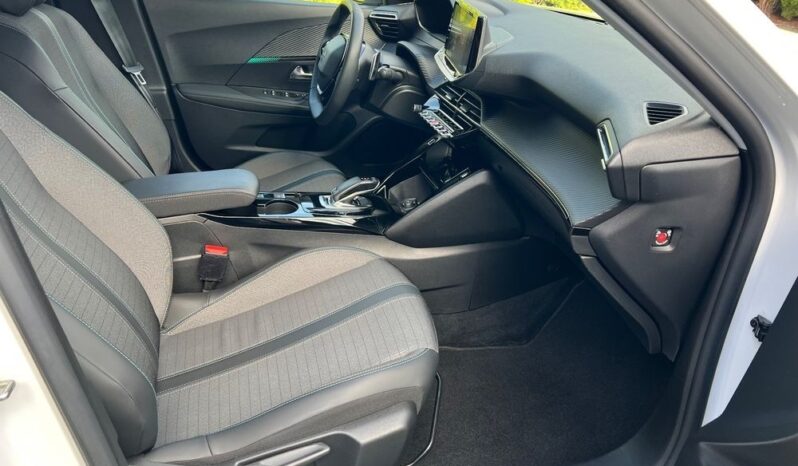 PEUGEOT 2008  | FWD (przód) | Automatyczna | 130 KM | Biały full