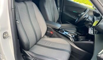 PEUGEOT 2008  | FWD (przód) | Automatyczna | 130 KM | Biały full