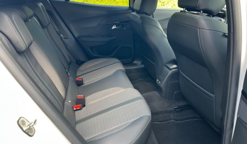 PEUGEOT 2008  | FWD (przód) | Automatyczna | 130 KM | Biały full