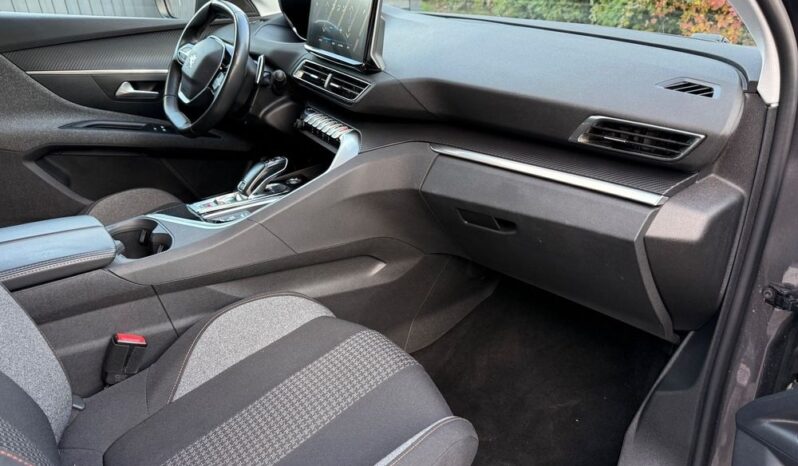 PEUGEOT 3008  | FWD (przód) | Automatyczna | 130 KM | Szary full