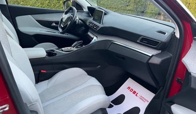 PEUGEOT 3008  | FWD (przód) | Automatyczna | 131 KM | Bordowy full