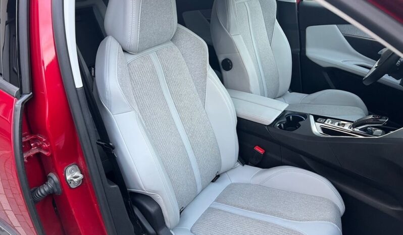 PEUGEOT 3008  | FWD (przód) | Automatyczna | 131 KM | Bordowy full