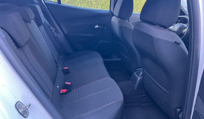 PEUGEOT 2008  | FWD (przód) | Manualna | 110 KM | Biały full
