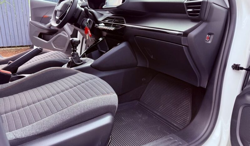 PEUGEOT 2008  | FWD (przód) | Manualna | 110 KM | Biały full