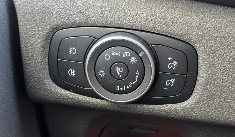 FORD Tourneo Custom  | FWD (przód) | Automatyczna | 130 KM | Niebieski full