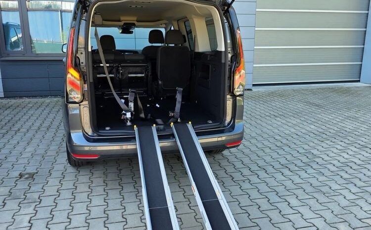 FORD Tourneo Connect  | FWD (przód) | Manualna | 122 KM | Czarny full