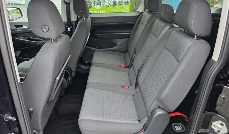 FORD Tourneo Connect  | FWD (przód) | Manualna | 122 KM | Czarny full