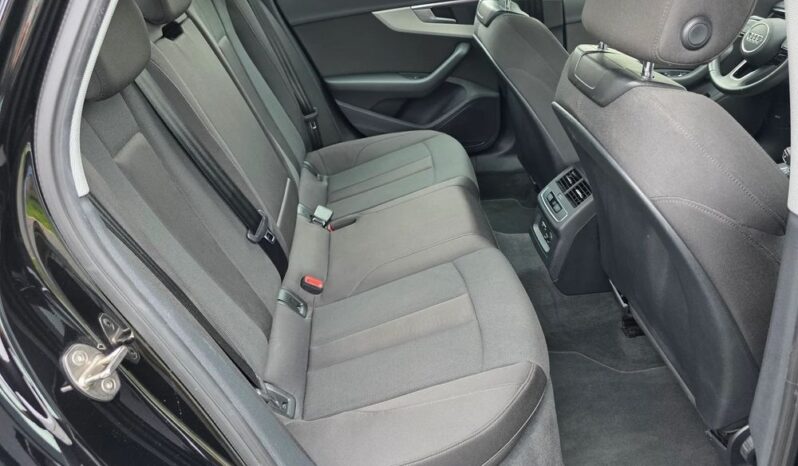 AUDI A4  | FWD (przód) | Automatyczna | 150 KM | Czarny full