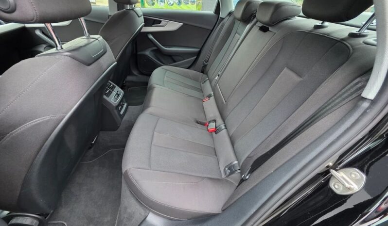 AUDI A4  | FWD (przód) | Automatyczna | 150 KM | Czarny full