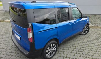 FORD Tourneo Courier  | FWD (przód) | Automatyczna | 125 KM | Niebieski full