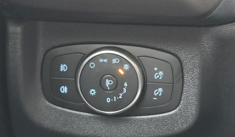 FORD Tourneo Courier  | FWD (przód) | Automatyczna | 125 KM | Niebieski full