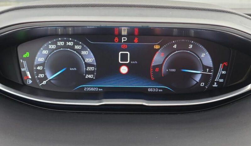 PEUGEOT 5008  | FWD (przód) | Automatyczna | 130 KM | Granatowy full