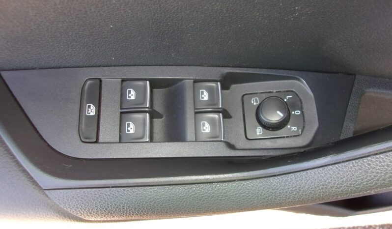 SKODA Karoq | FWD (przód) | Automatyczna Dwusprzeglowa | 150 KM | Szary full