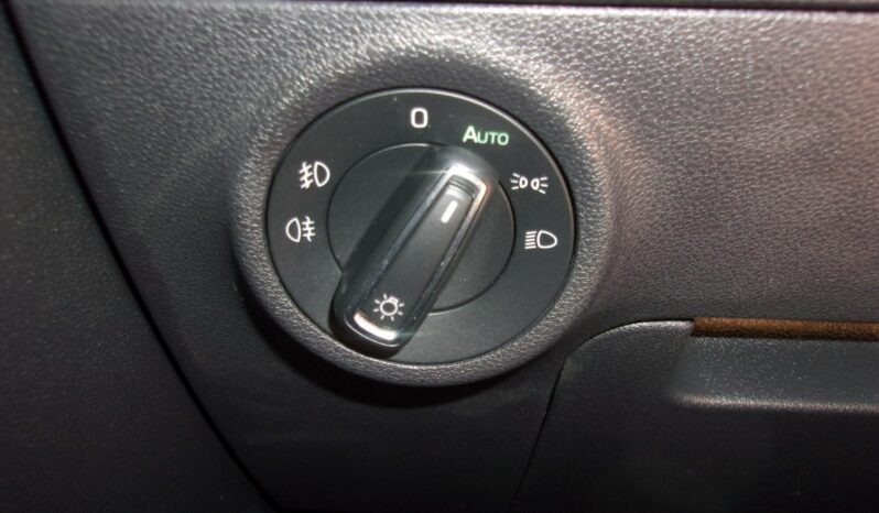 SKODA Karoq | FWD (przód) | Automatyczna Dwusprzeglowa | 150 KM | Szary full