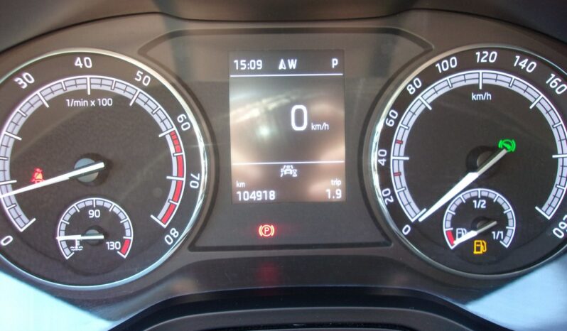 SKODA Karoq | FWD (przód) | Automatyczna Dwusprzeglowa | 150 KM | Szary full