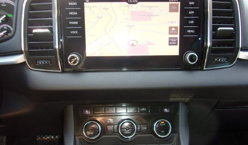 SKODA Karoq | FWD (przód) | Automatyczna Dwusprzeglowa | 150 KM | Szary full