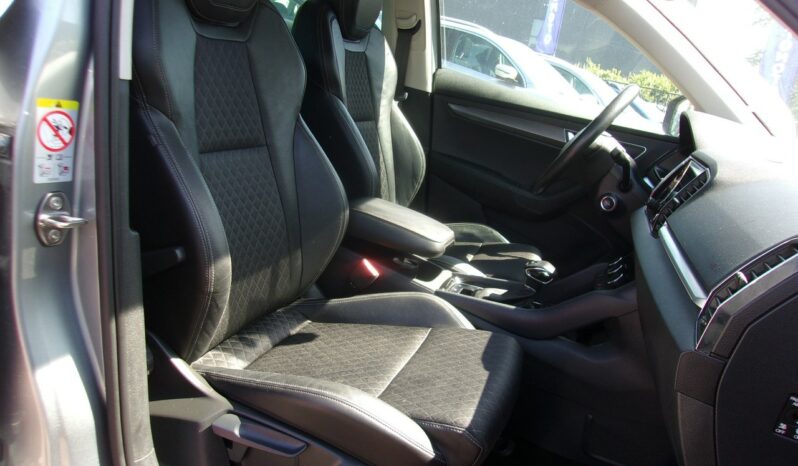 SKODA Karoq | FWD (przód) | Automatyczna Dwusprzeglowa | 150 KM | Szary full